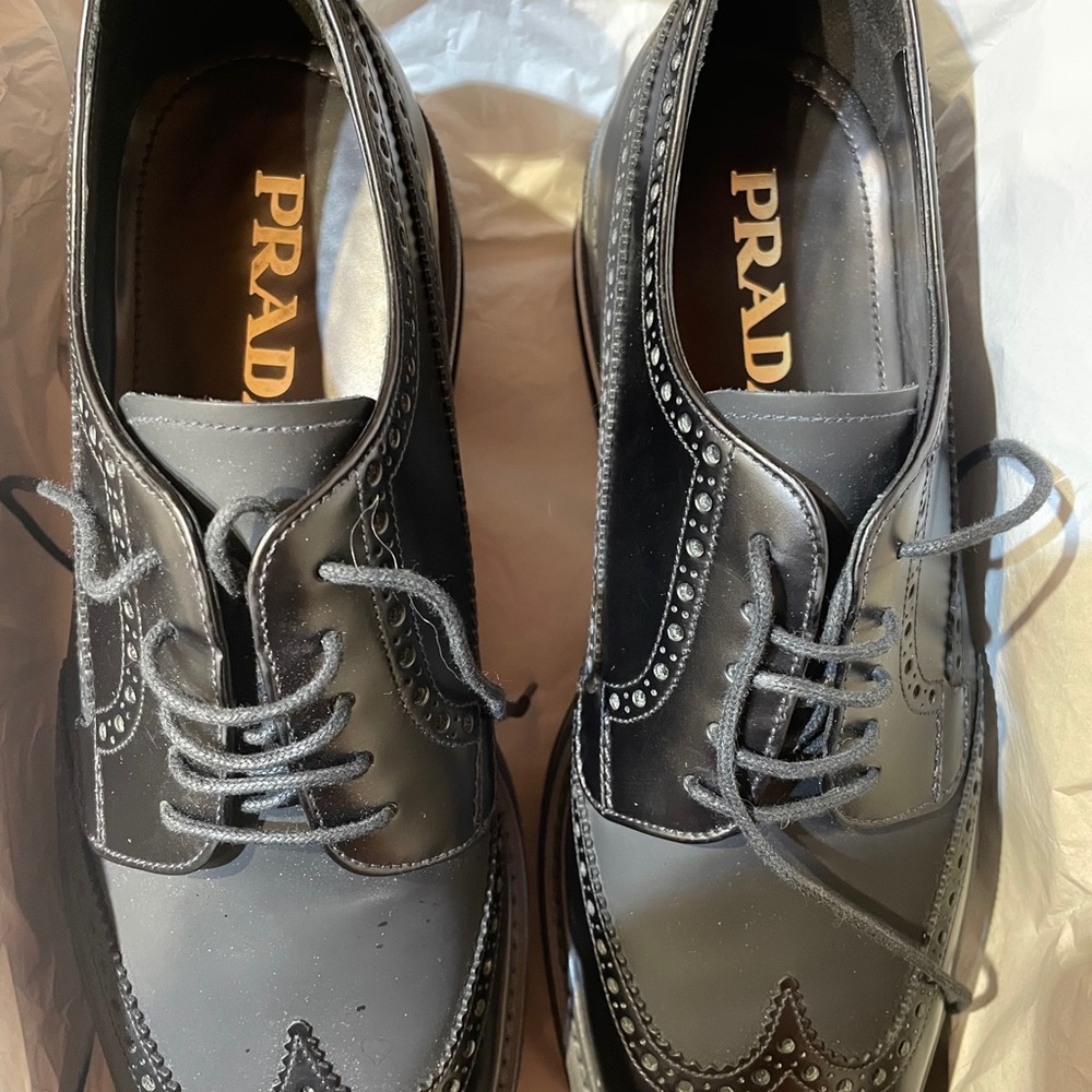Men’s PRADA Oxfords - Picture 2 of 7